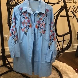 Causal cute dress with pretty flower designs!!😛